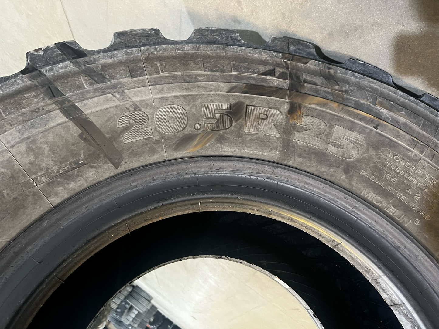 20.5R25 MICHELIN XHA2