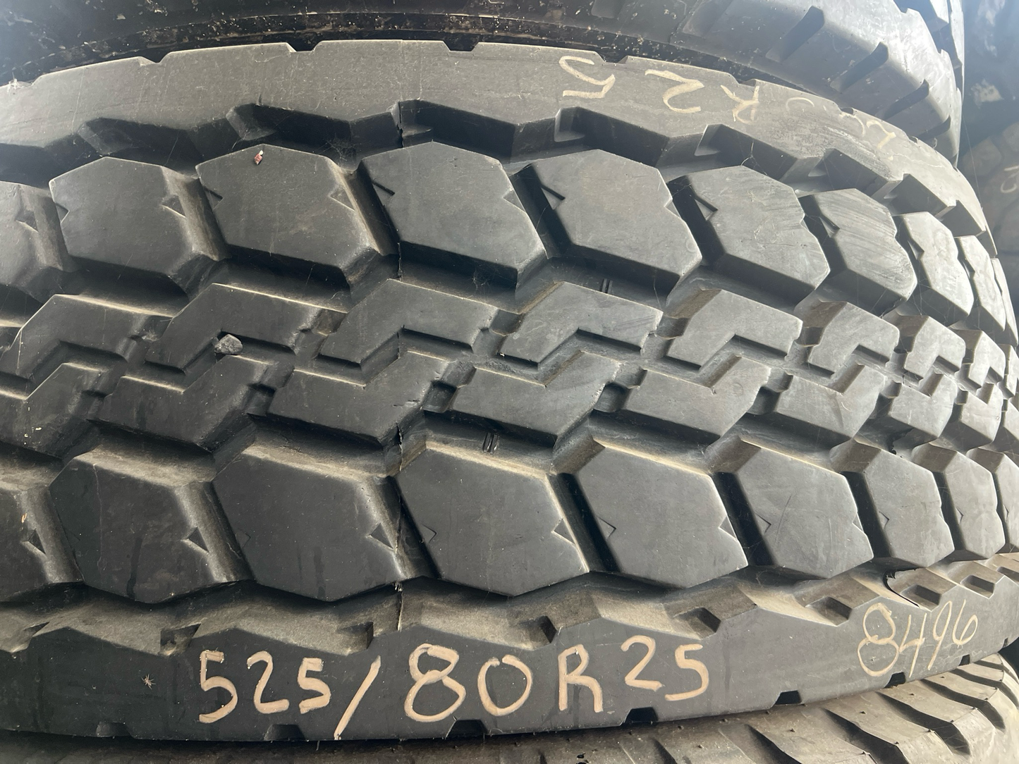 525/80R25 BKT AIROMAX AM27