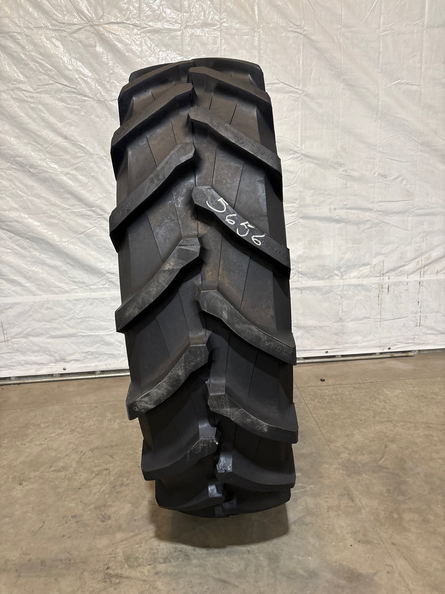 520/85R42 (20.8R42) TRELLEBORG TM600 #5656