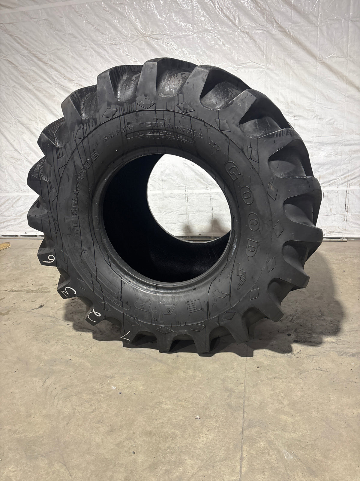 1050/50R32 Goodyear Terra Tire #7236