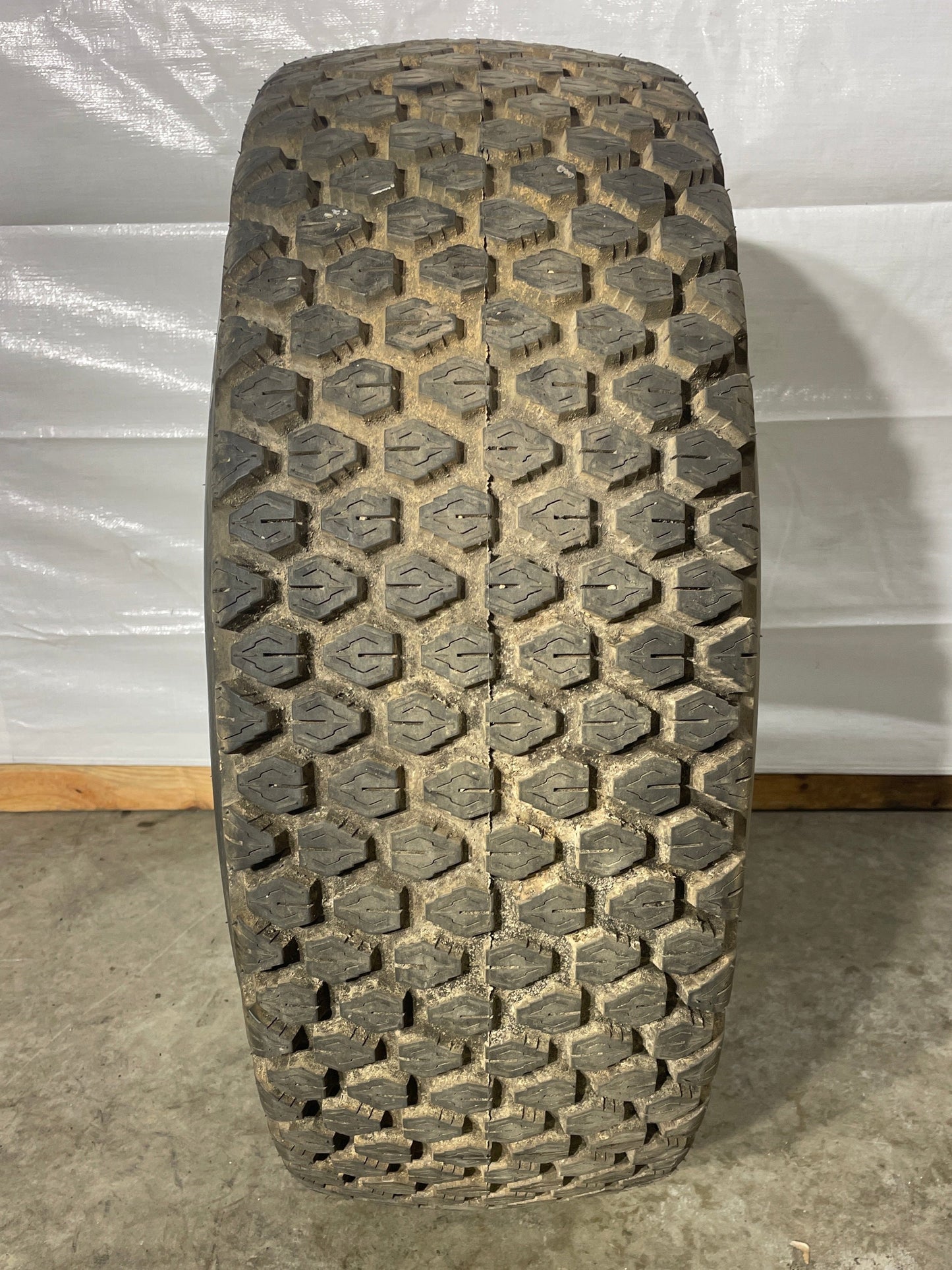 315/80-16 BRIDGESTONE AG MOWER M40B