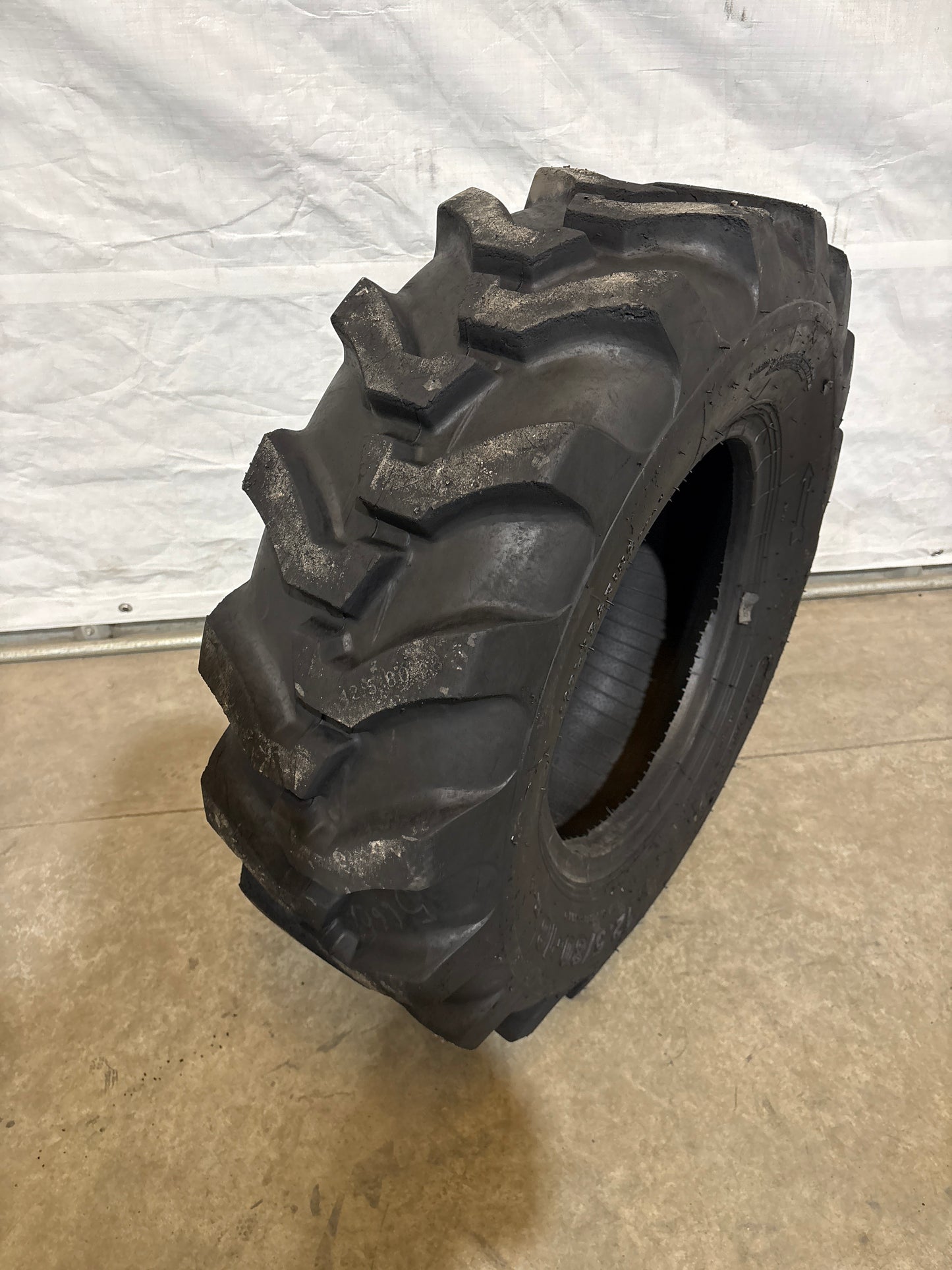 12.5/80-18 LOADMAXX R4 SERIES #5666