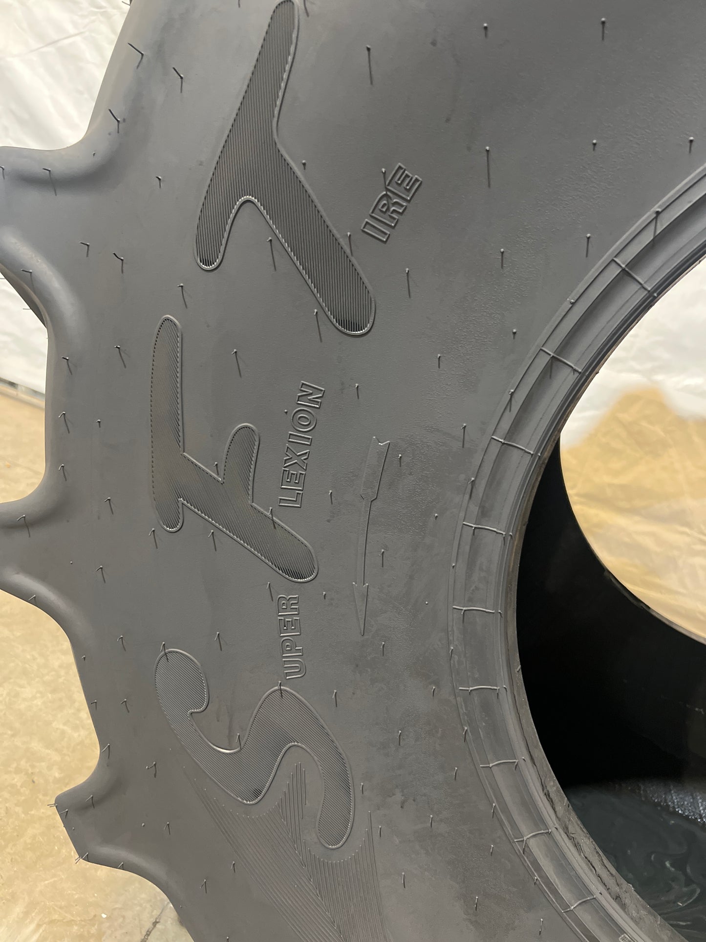 750/65R26 MITAS SFT