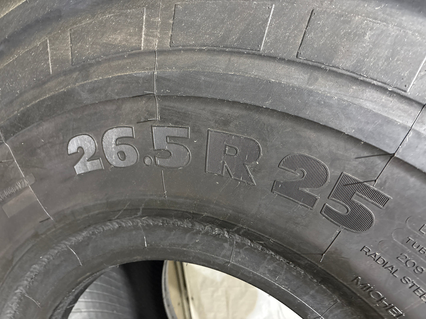 26.5R25 MICHELIN XHA2 #5808