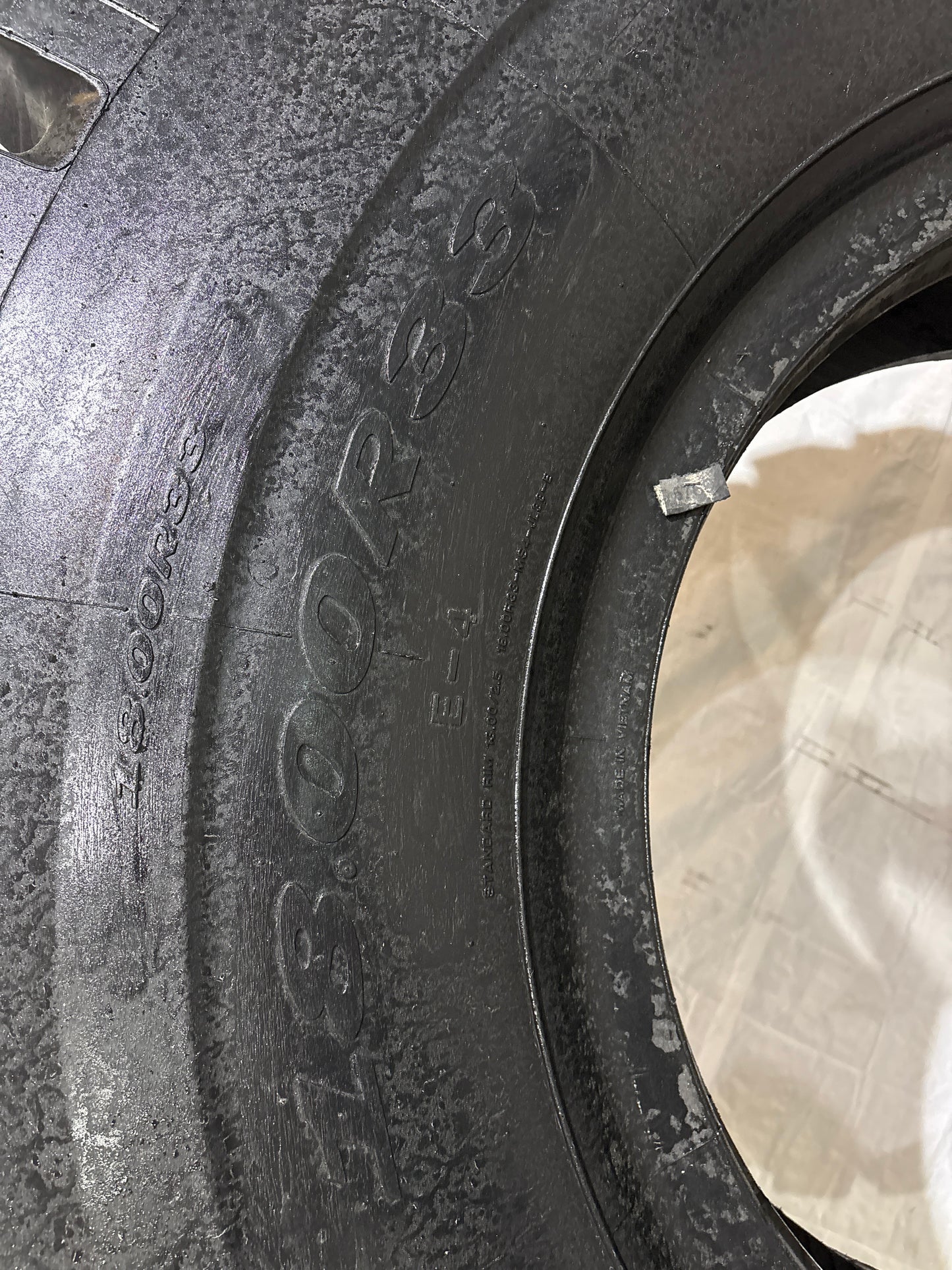 18.00R33 MAXAM MS-401 #5769