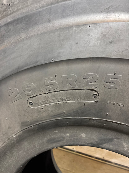 20.5R25 BRIDGESTONE V-STEEL M-TRACTION #7192