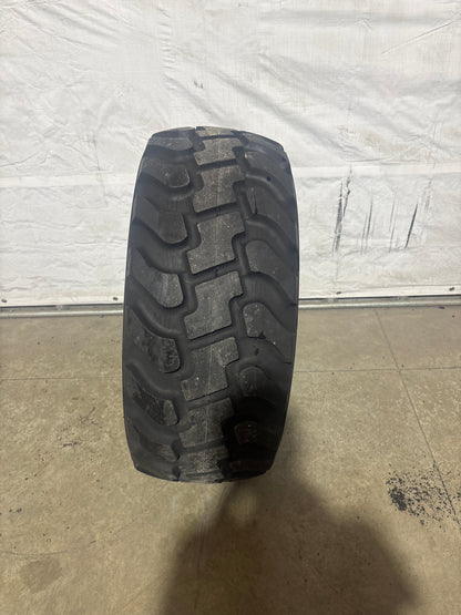 365/70R18 EM ALLIANCE A-606 RADIAL BACKHOE TIRE #7089