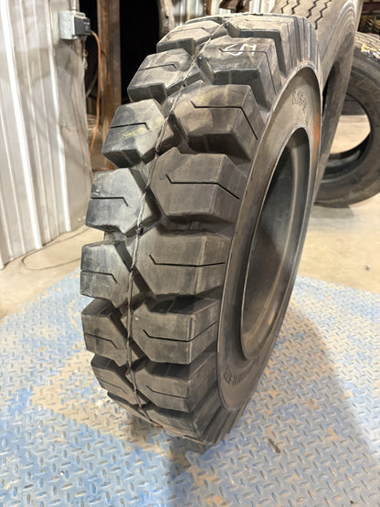 8.25-15 MAXAM MS702 INDUSTRIAL STR Part# 50623 #5825
