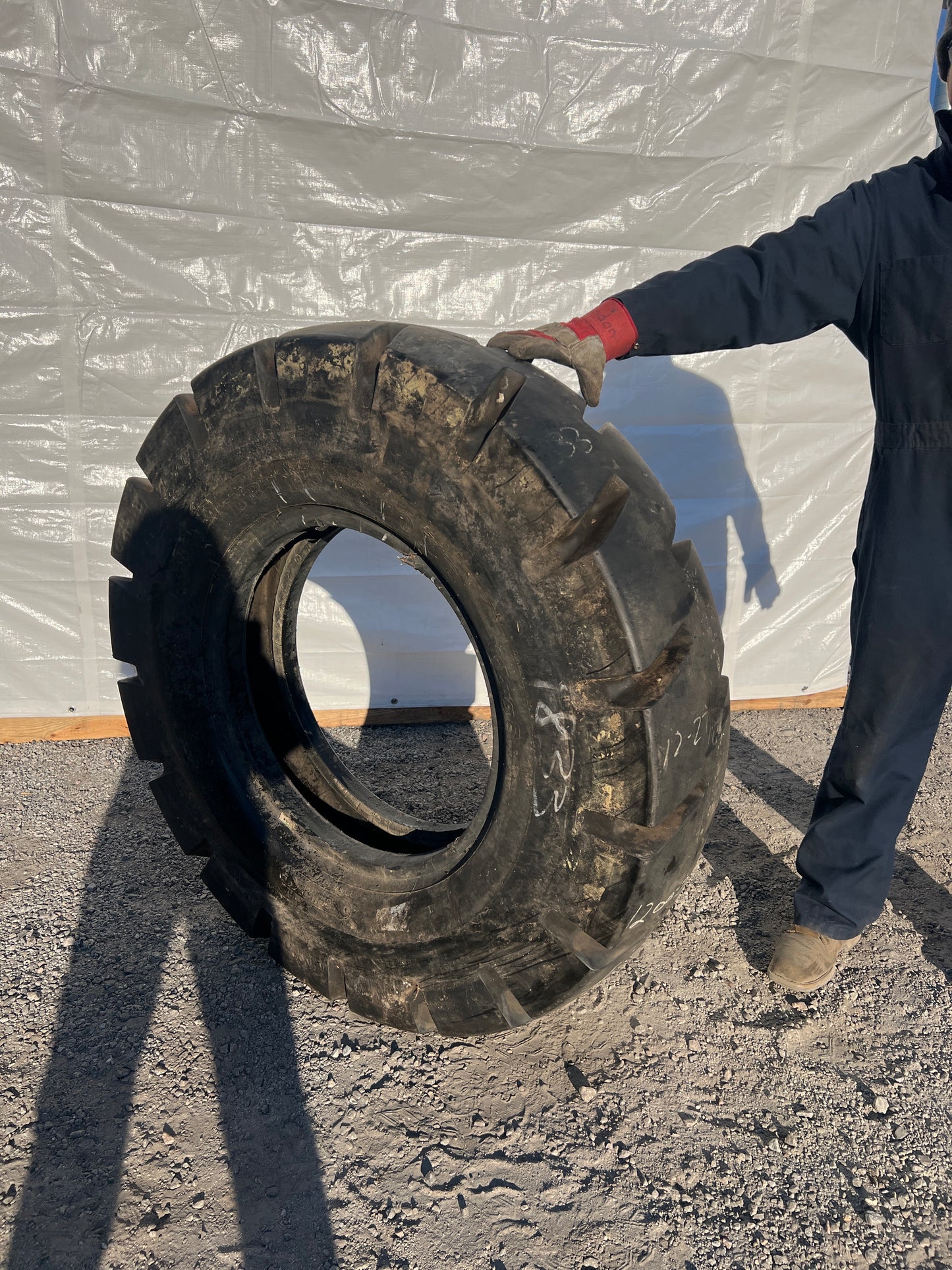 12.00R24 BRIDGESTONE M LUG S FORKLIFT 16 PLY