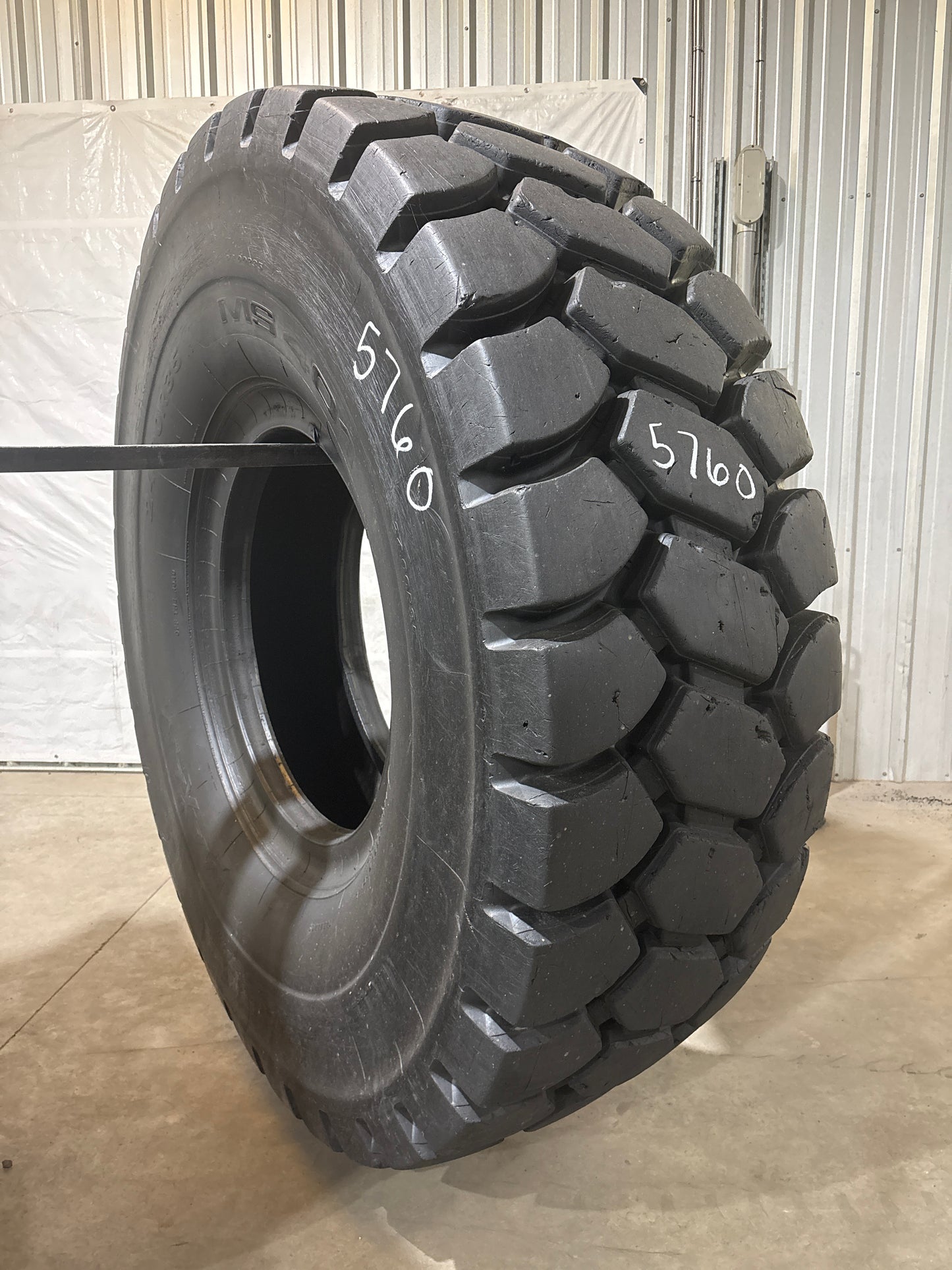 24.00R35 MAXAM MS-401 #5760