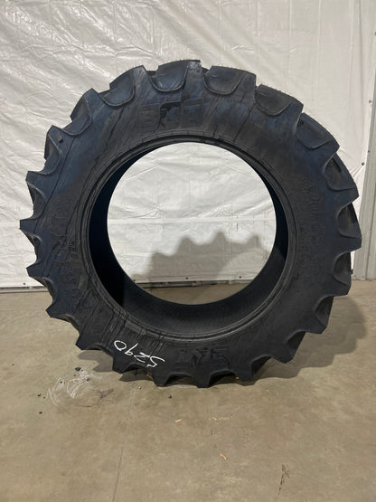 16.9R38 (420/85R38) BKT AGRIMAX RT855 #5290