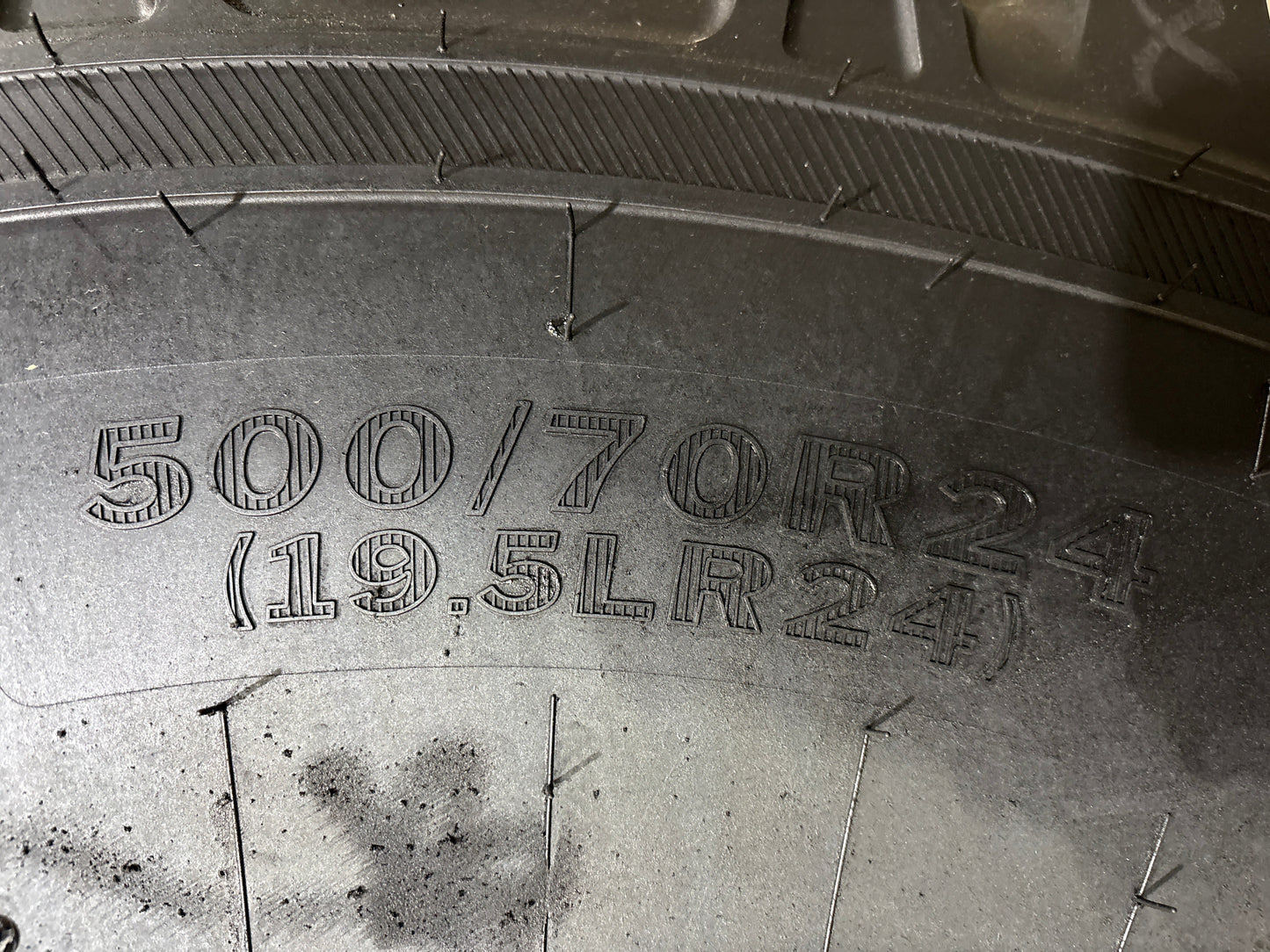 500/70R24 (19.5LR-24) GALAXY MULTI USE 550 #5870