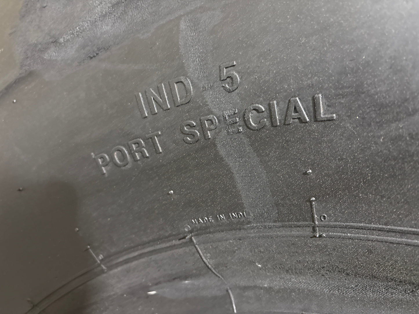18.00-25 BKT SM-55 IND-5 PORT SPECIAL 40 PLY TIRE #5734