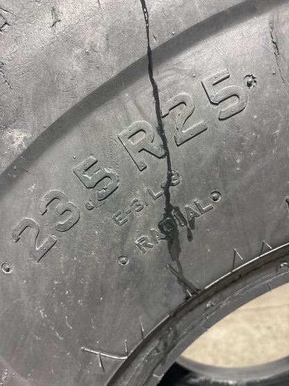 23.5R25 TITAN MXL #7240