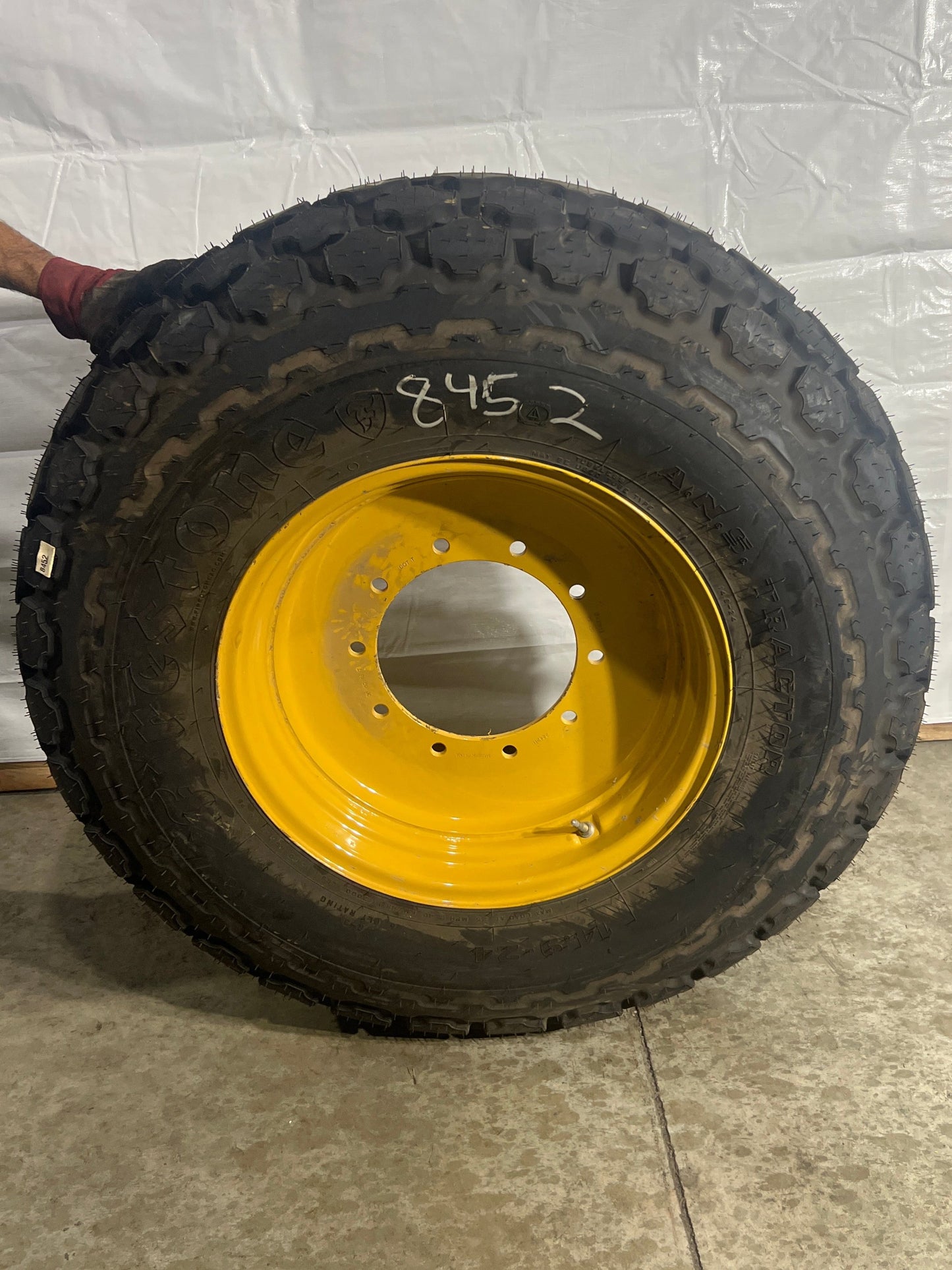 14.9-24 FIRESTONE ANS TRACTOR