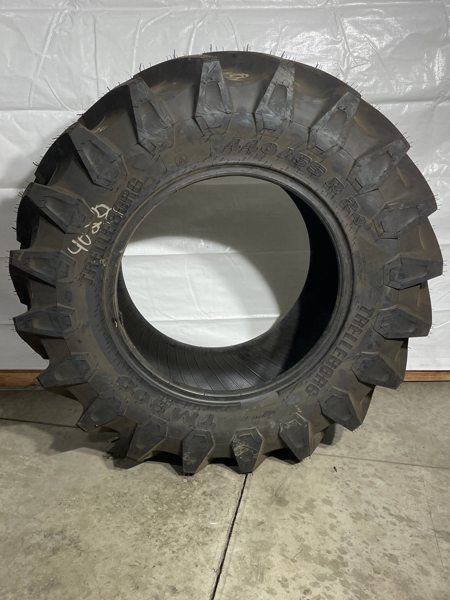 440/65R24 TRELLEBORG TM800