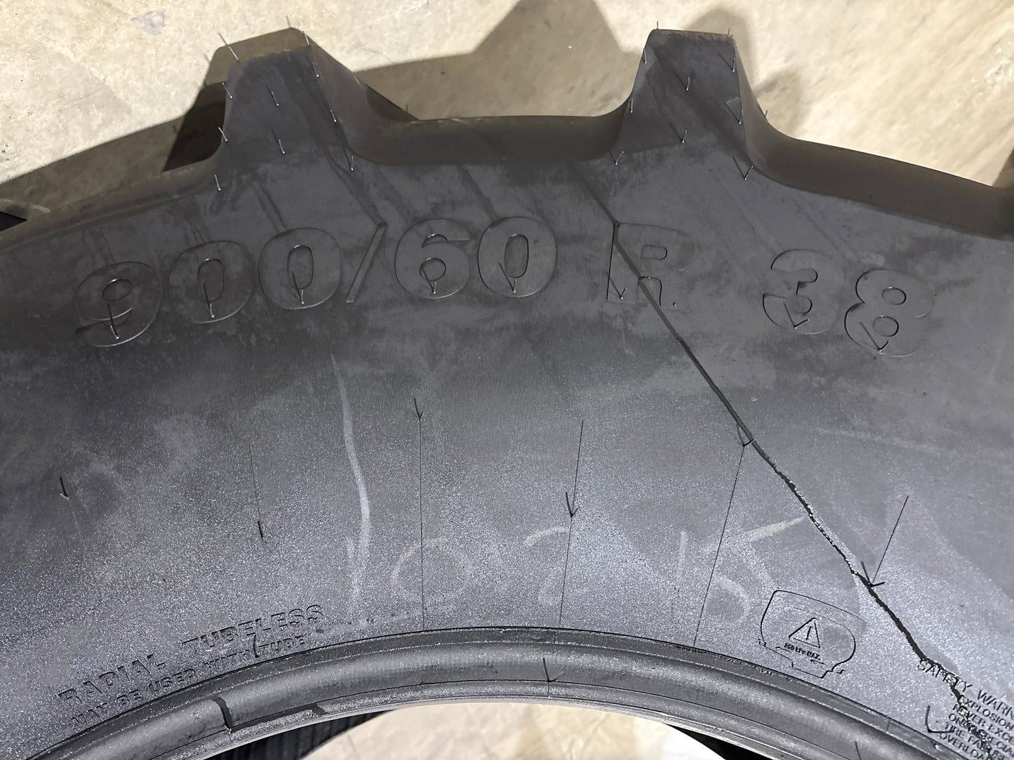 900/60R38 VREDESTEIN TRAXION XXL RADIAL TRACTOR TIRE #5649