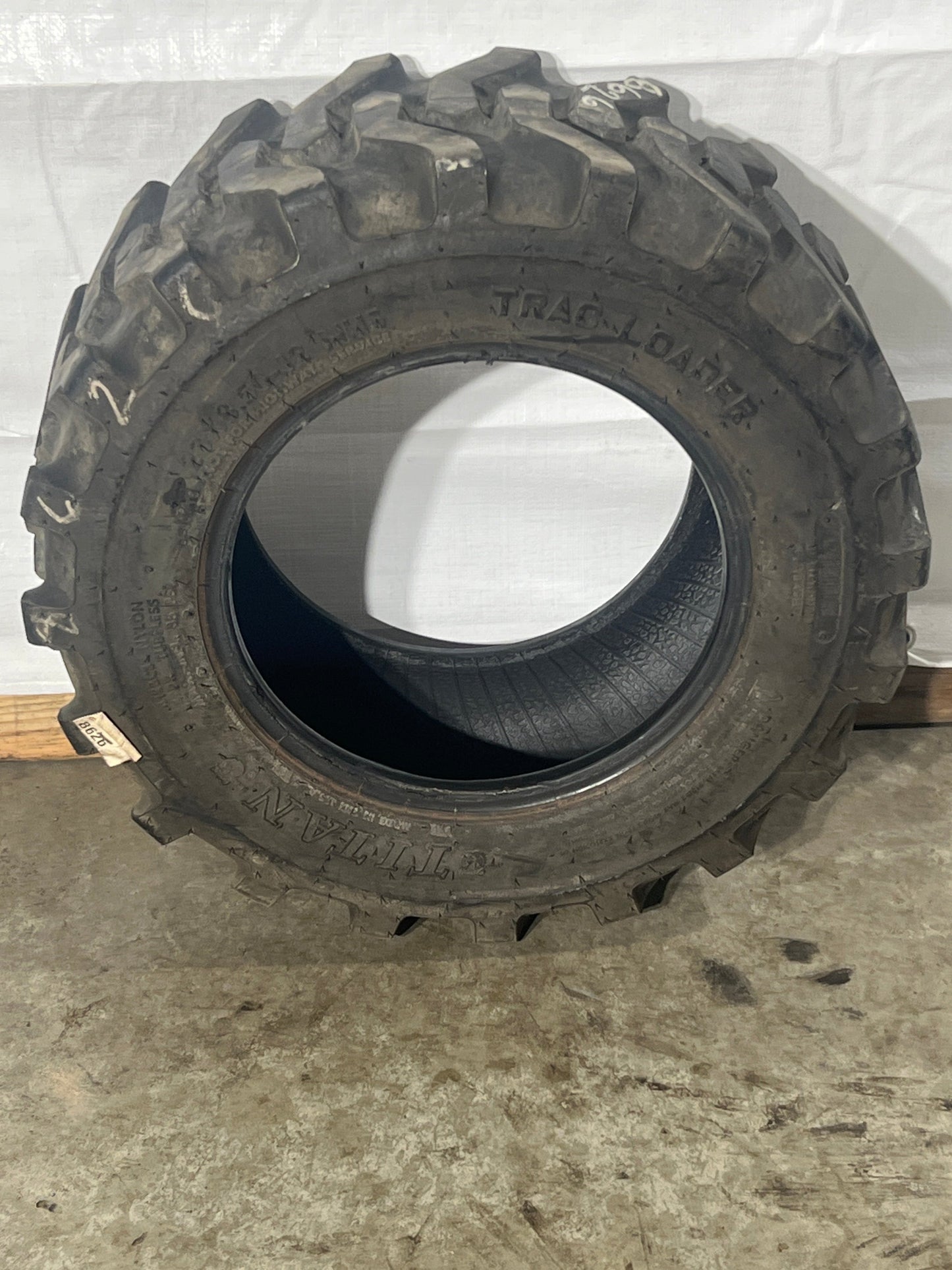 23X8.50-12 TITAN TRAC LOADER 4 PLY