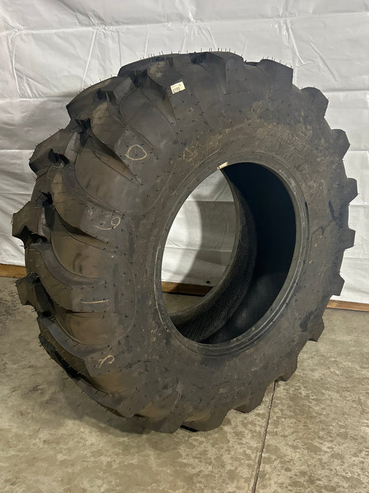 420/85D24 (16.9-24) TITAN INDUSTRIAL TRACTOR LUG