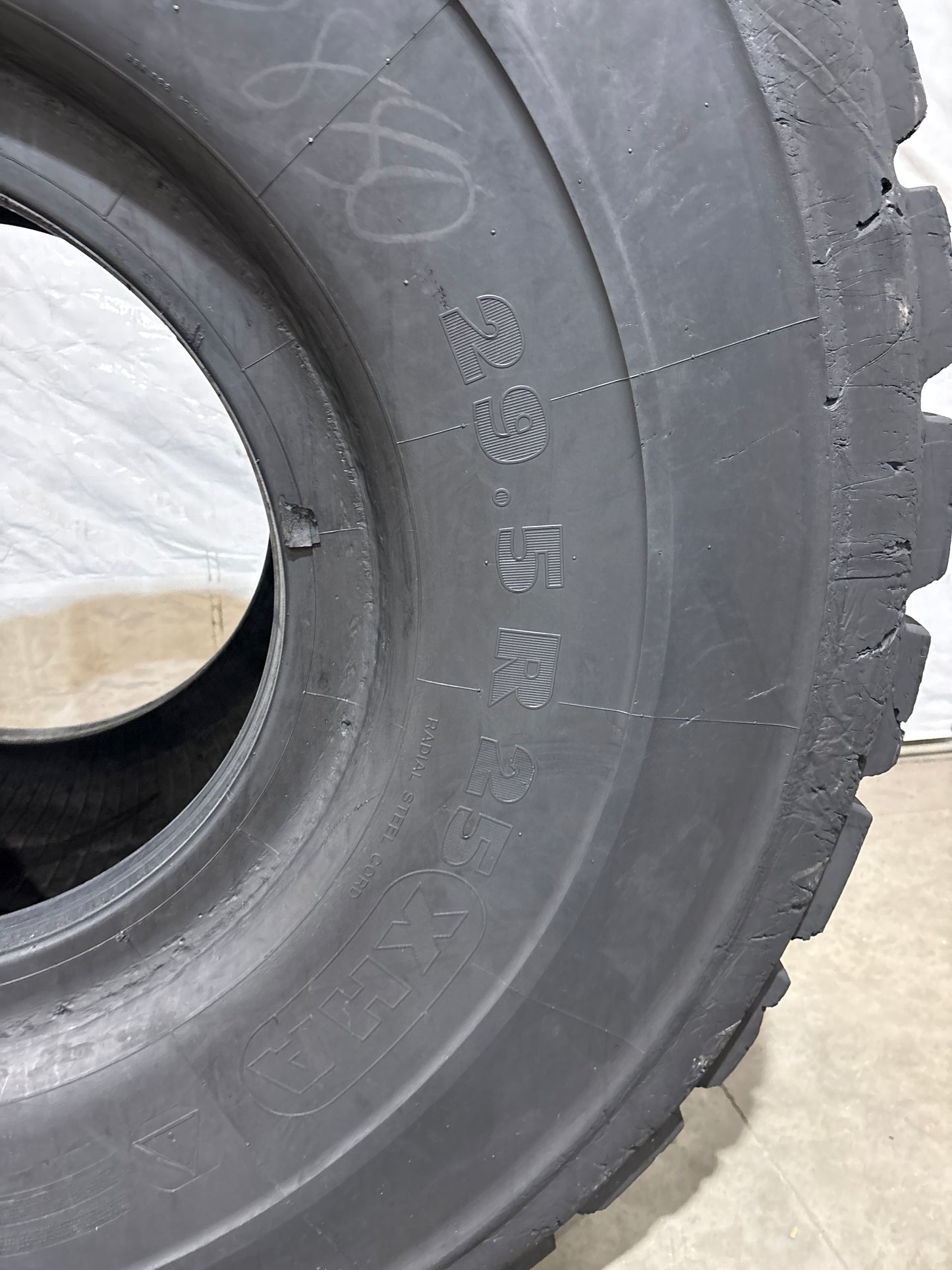 29.5R25 MICHELIN XHA #6880