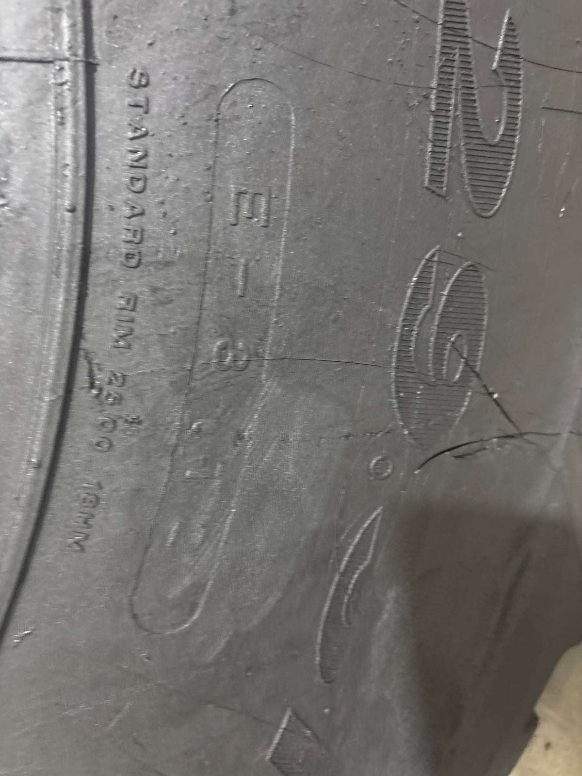 29.5R29 TRIANGLE TB 516 #7041
