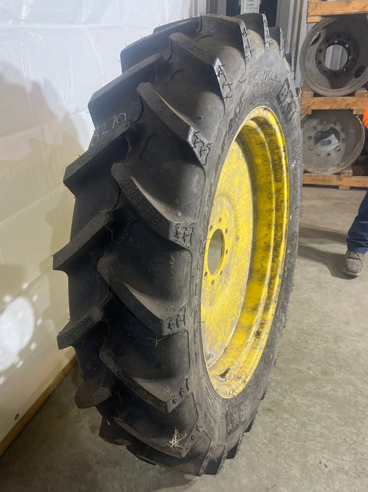 270/95R32 BKT AGRIMAX RT955 (11.2R32,  (11.2-32)