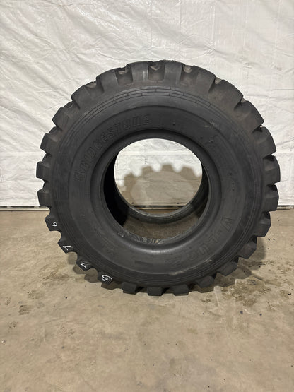 20.5-25 BRIDGESTONE V-LUG II 20 PLY #5776