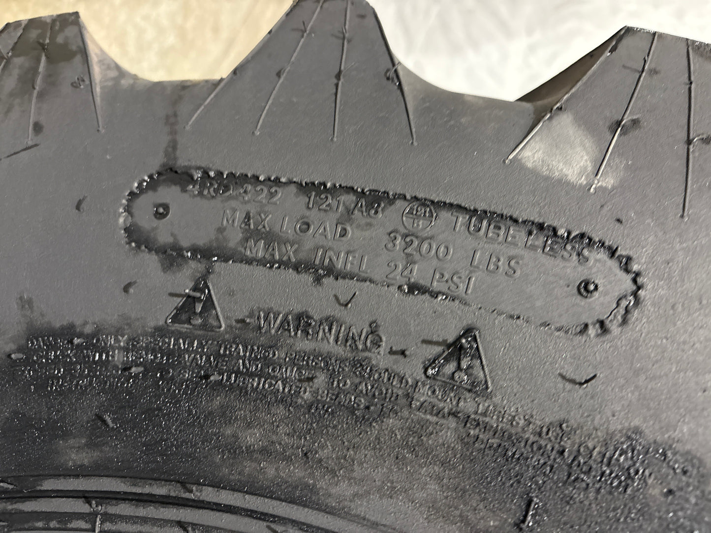 13.6R24 TITAN HI-TRACTION LUG RADIAL TRACTOR TIRE #5753