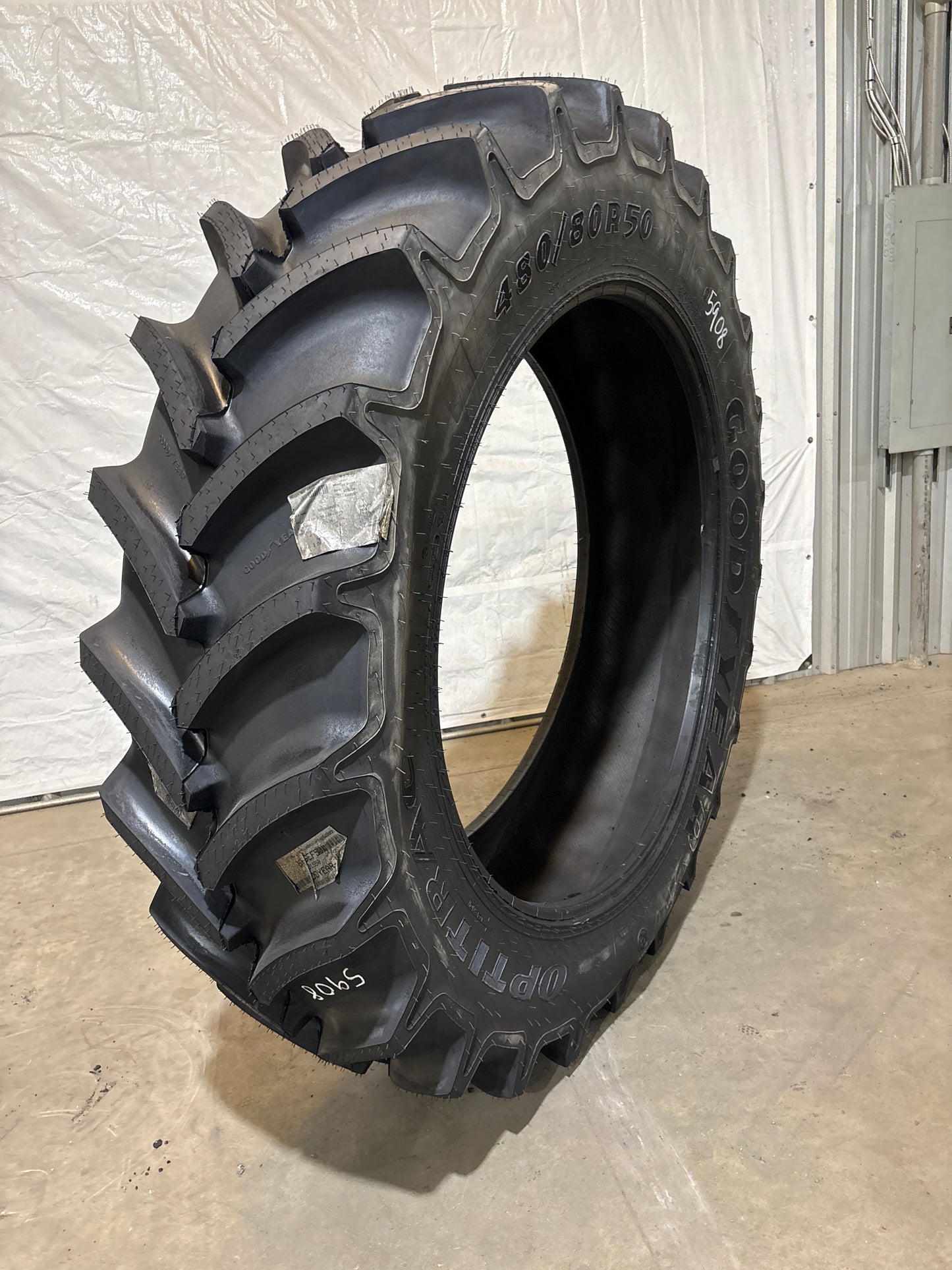 480/80R50 GOODYEAR OPTI TRAC #5908