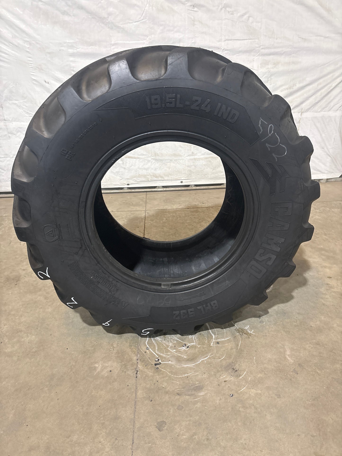 19.5L-24 CAMSO BHL 532 #5922