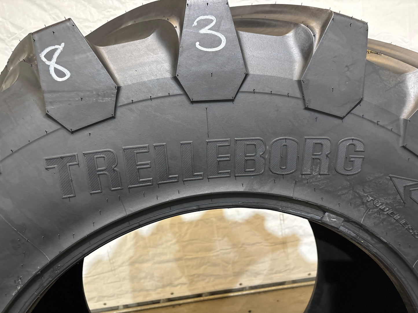 650/60R34 TRELLEBORG TM 1000 PROGRESSIVE TRACTION #5883