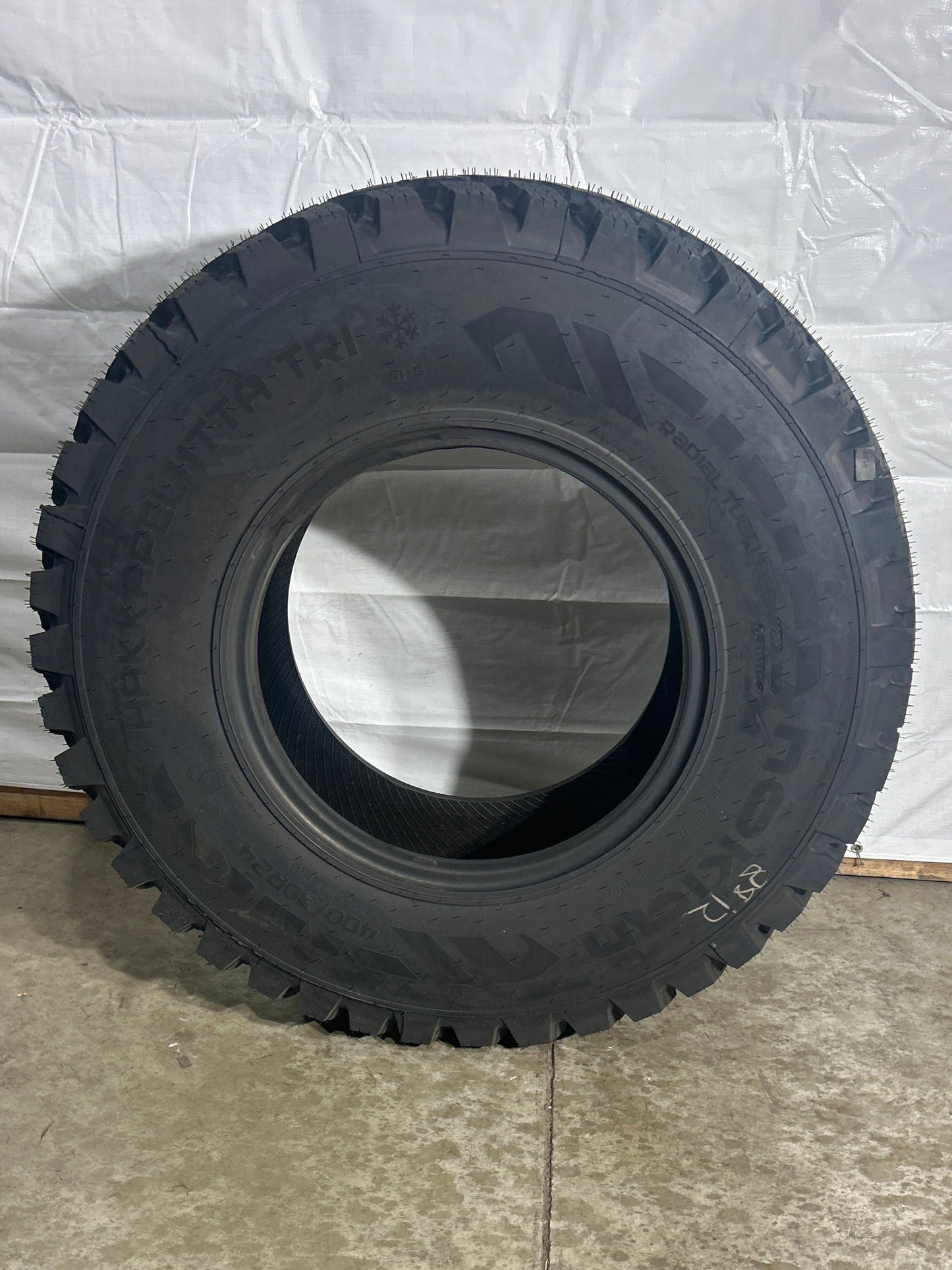 400/80R24 NOKIAN HAKKAPELIITTA TRI  R3