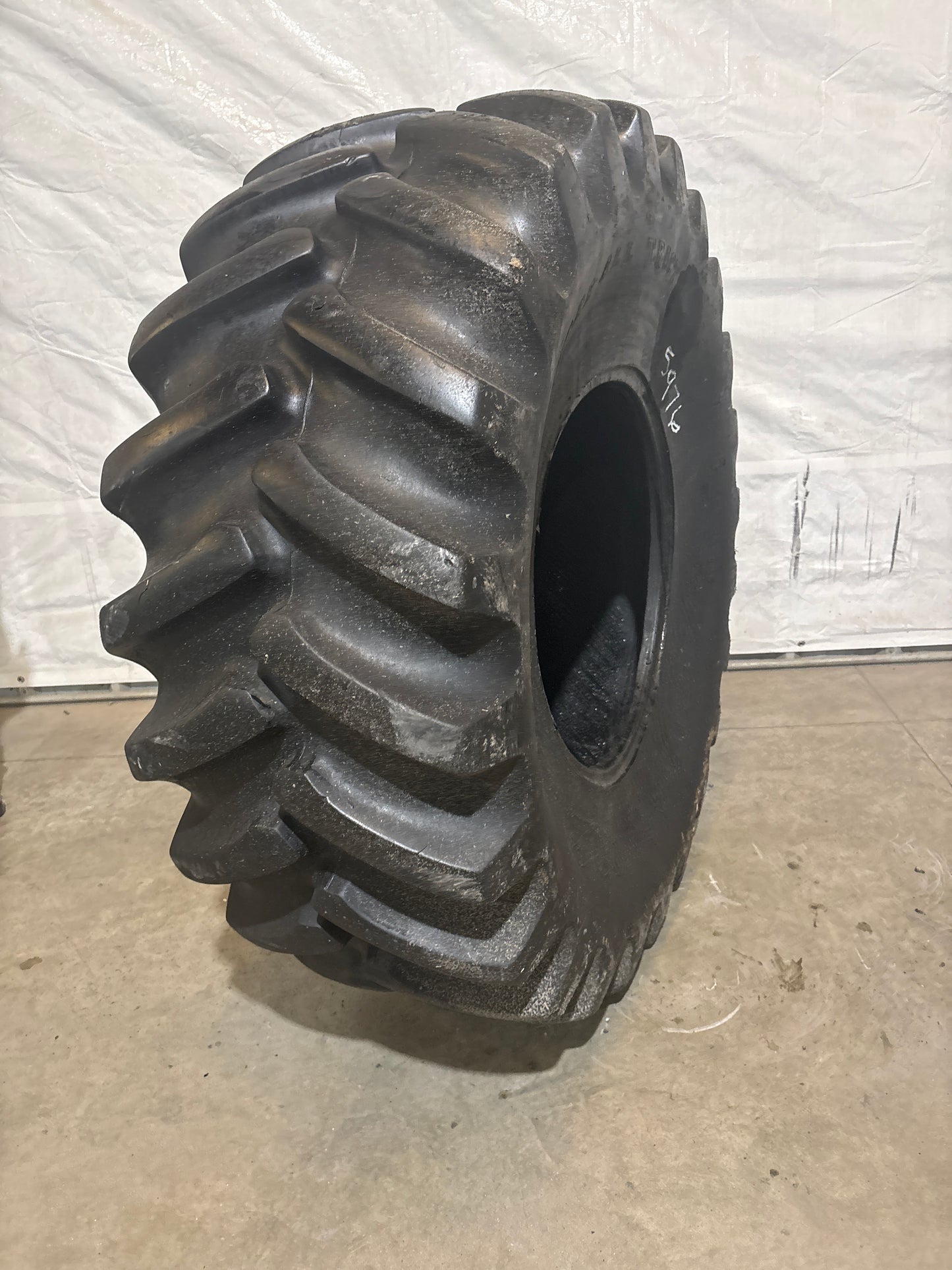 23.1-26 FIRESTONE SUPER ALL TRACTION 23° #5976