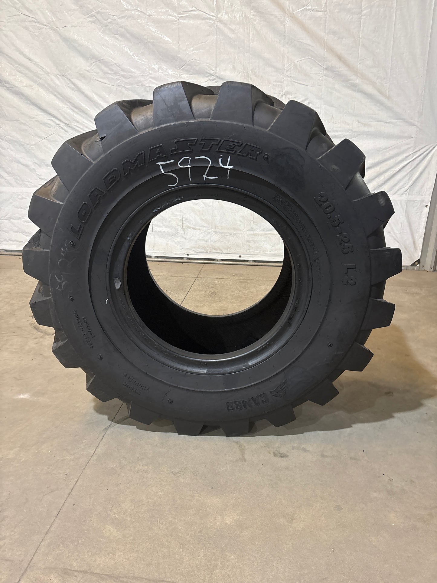 20.5-25 CAMSO LOAD MASTER #5924