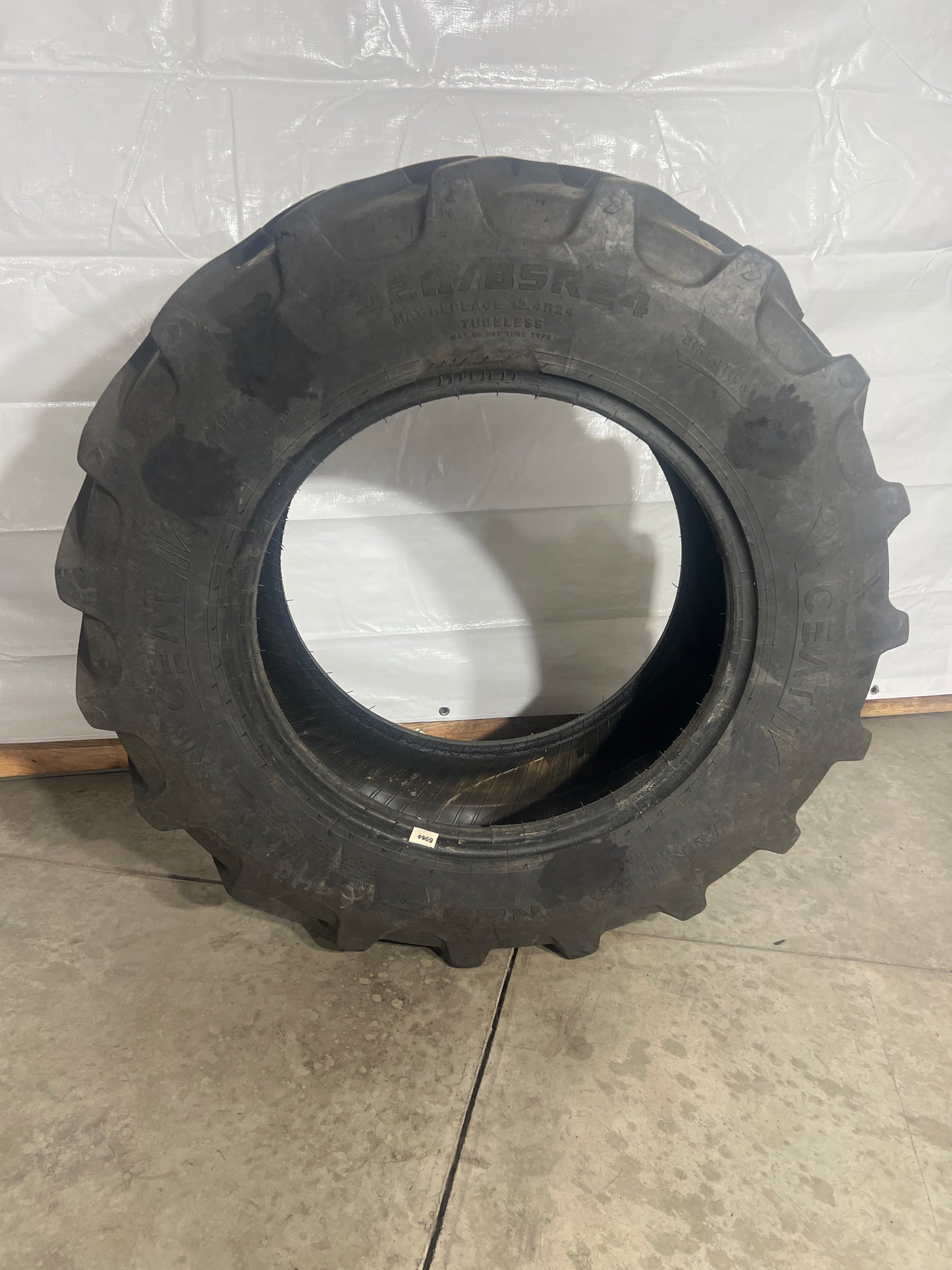 320/85R24 CEAT FARMAX R85