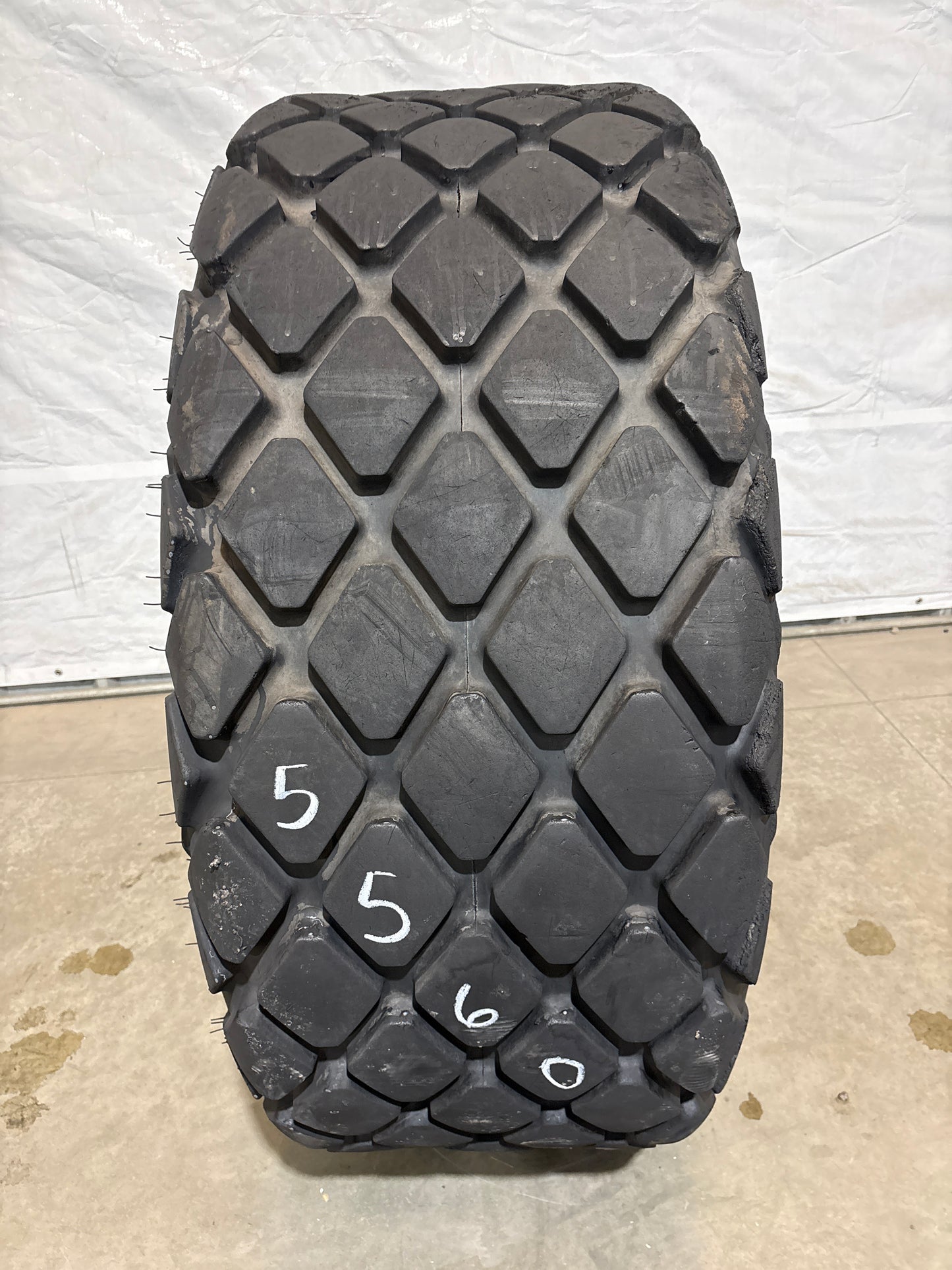 23.1-26 BKT TR-390 #5560