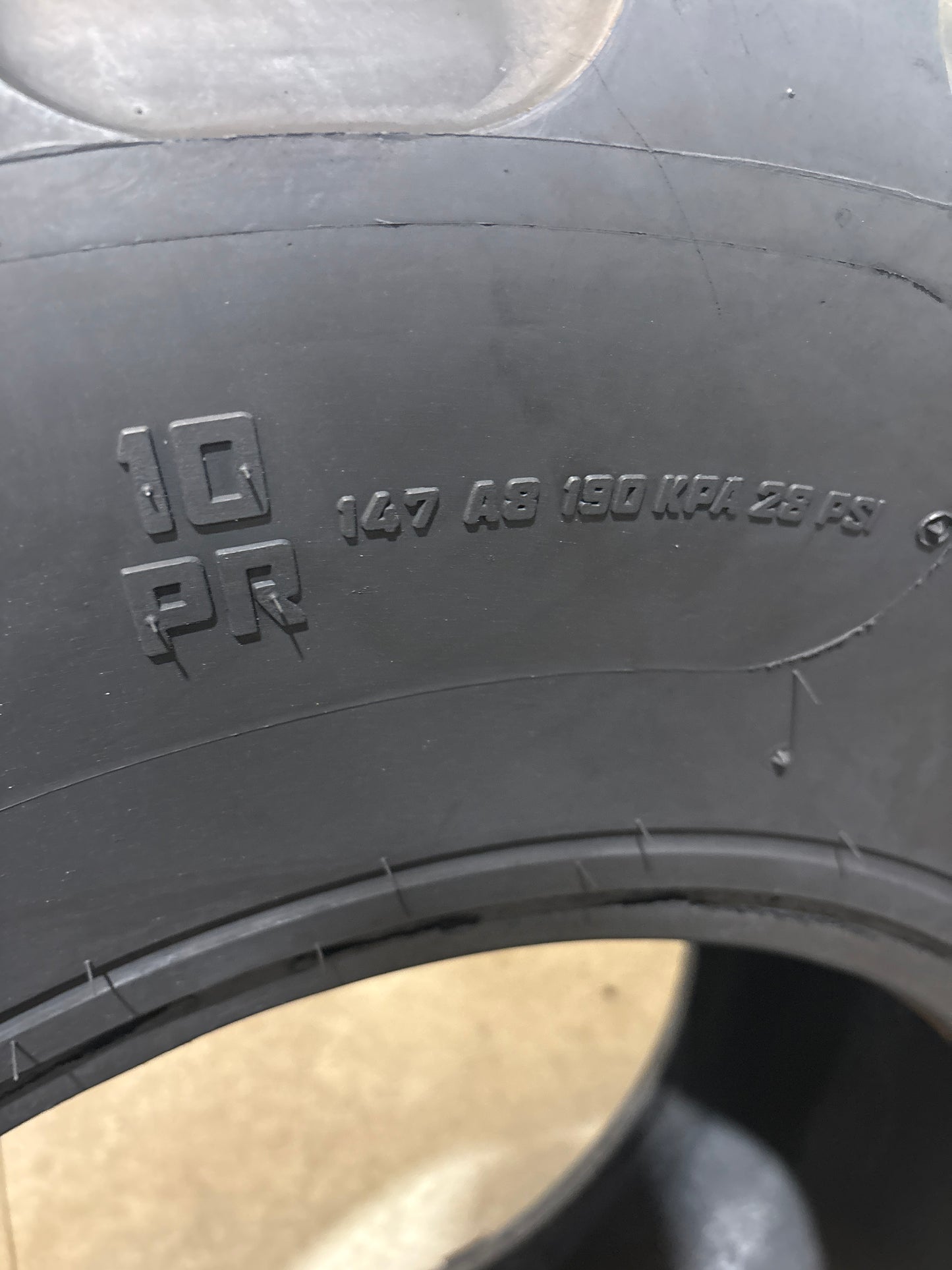 19.5L-24 CAMSO BHL 532 #5922