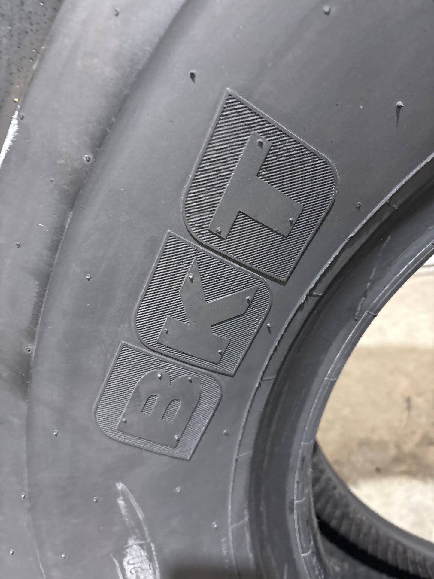 14.00R24 BKT EARTHMAX SR-22 MOTOR GRADER TIRE #5702