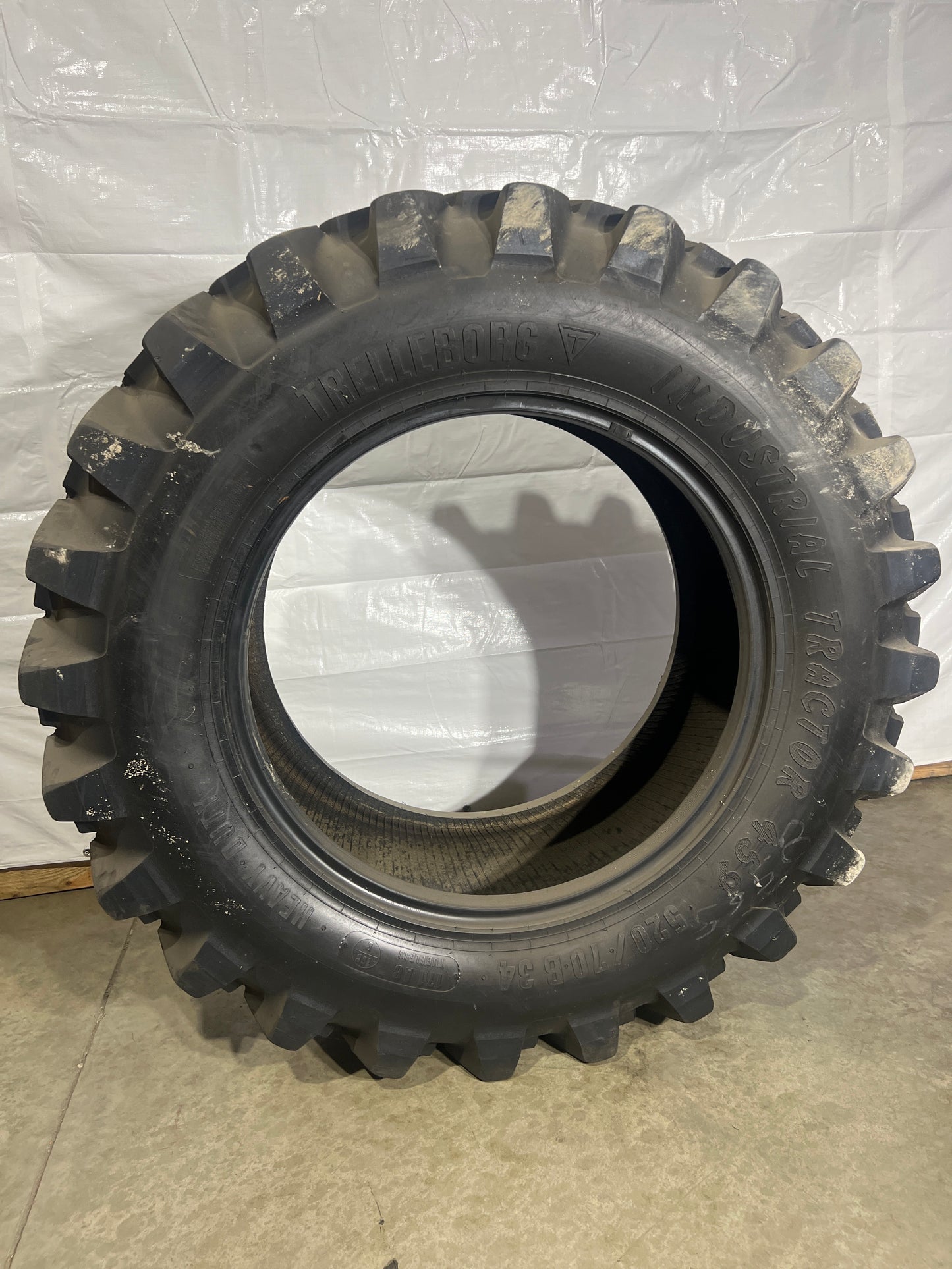 520/70R34 TRELLEBORG INDUSTRIAL TRACTOR 459 (T459)