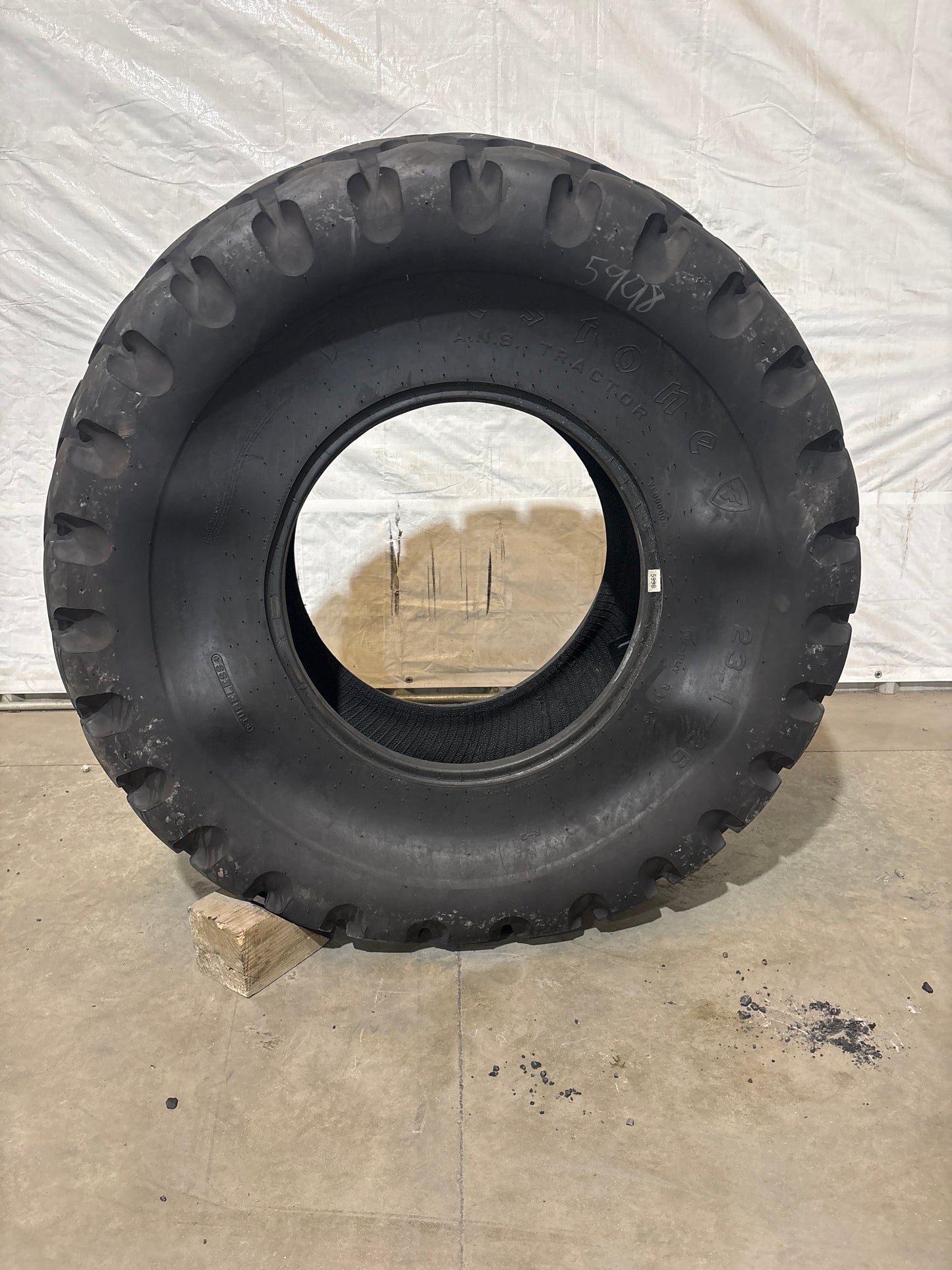 23.1-26 FIRESTONE ALL NON SKI TRACTOR TIRE R-3 #5998
