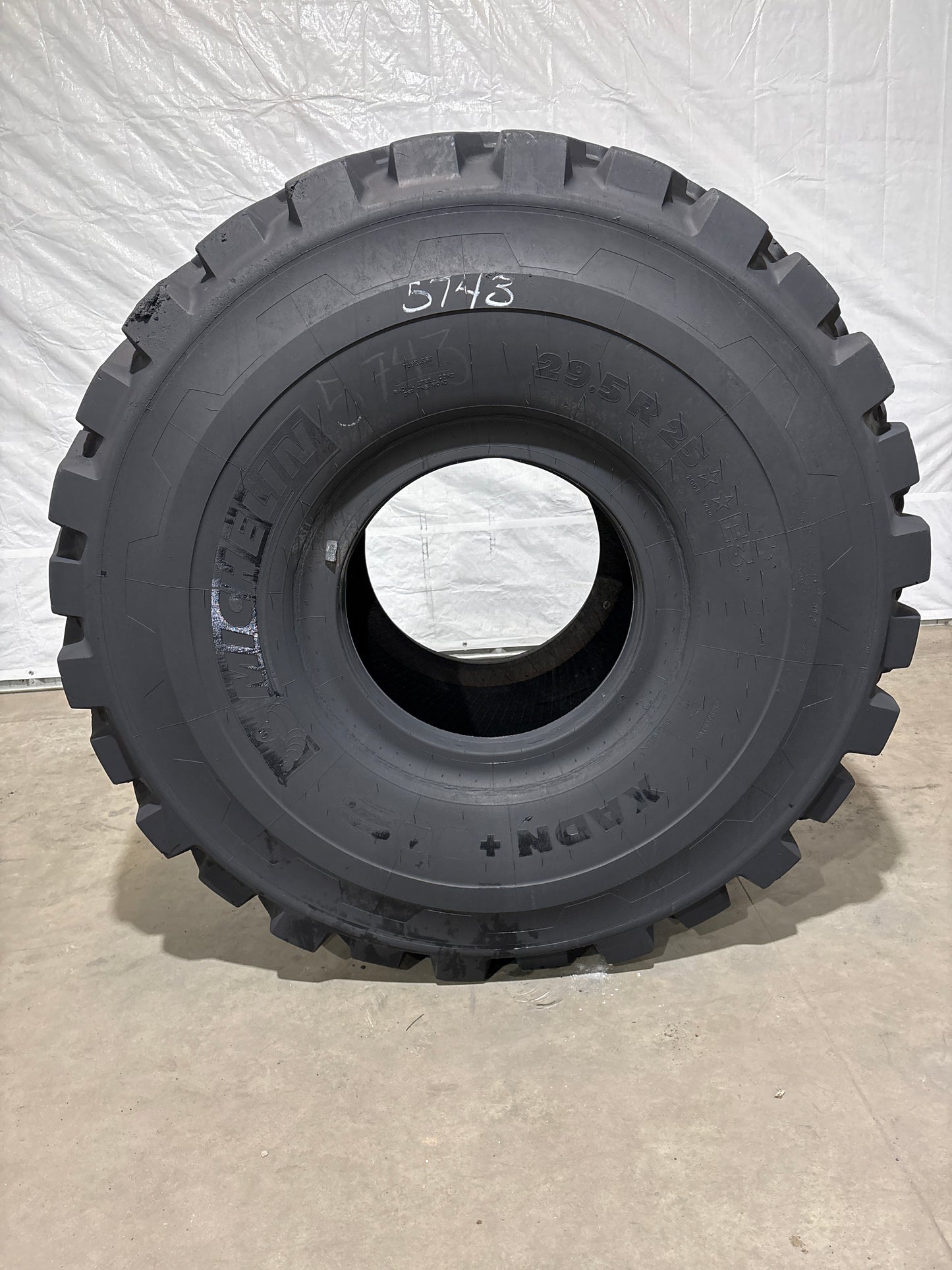 29.5R25 MICHELIN XADN+ #5743