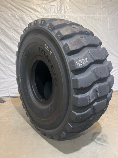 33.25R29 BKT EARTHMAX SR 32