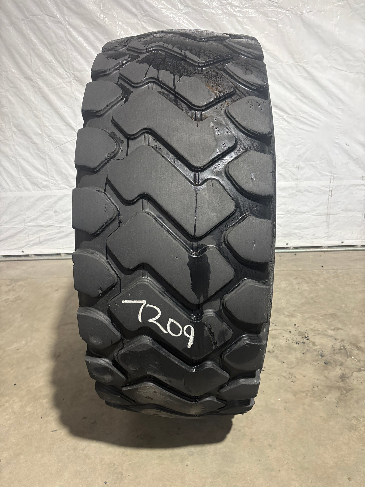 23.5R25 GALAXY LDSR 300 #7209