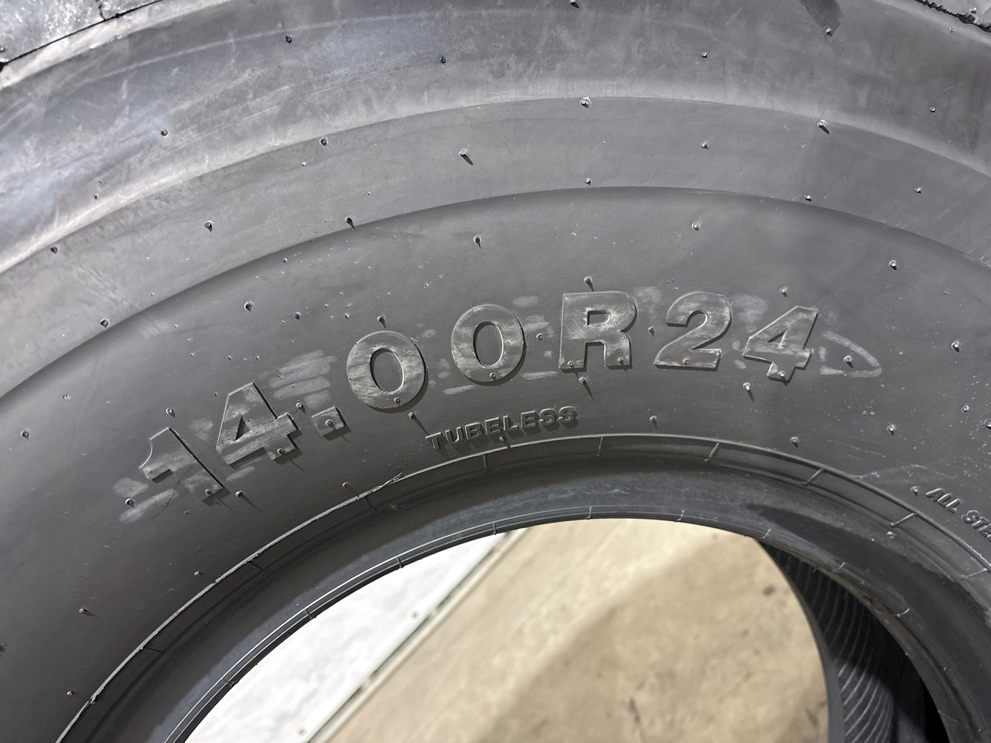 14.00R24 BKT EARTHMAX SR-22 MOTOR GRADER TIRE #5702