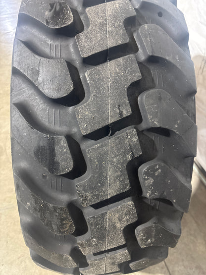 365/70R18 EM ALLIANCE A-606 RADIAL BACKHOE TIRE #7089