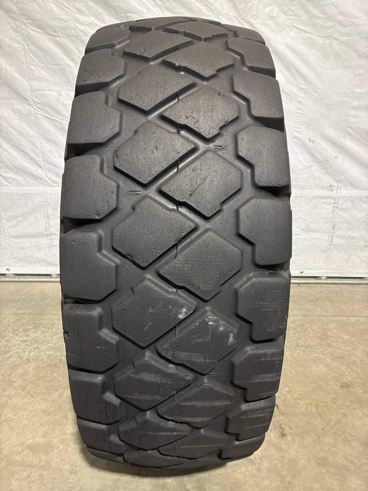 20.5R25 FIRESTONE VERSA BUILT AP #7210
