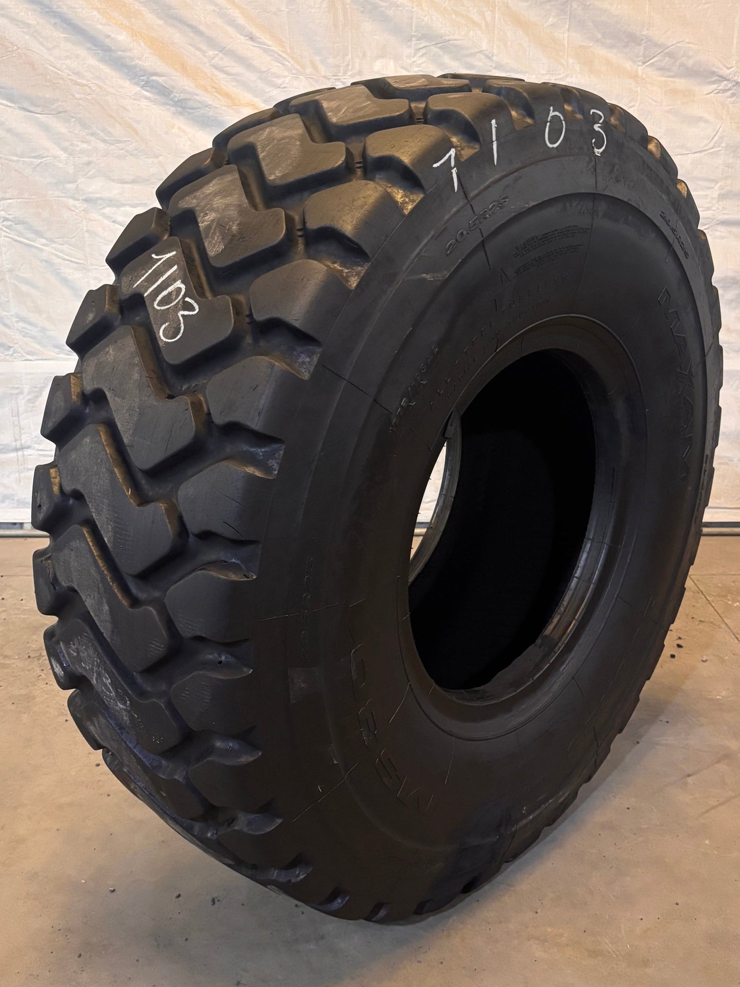 20.5R25 MAXAM MS 301 #7103