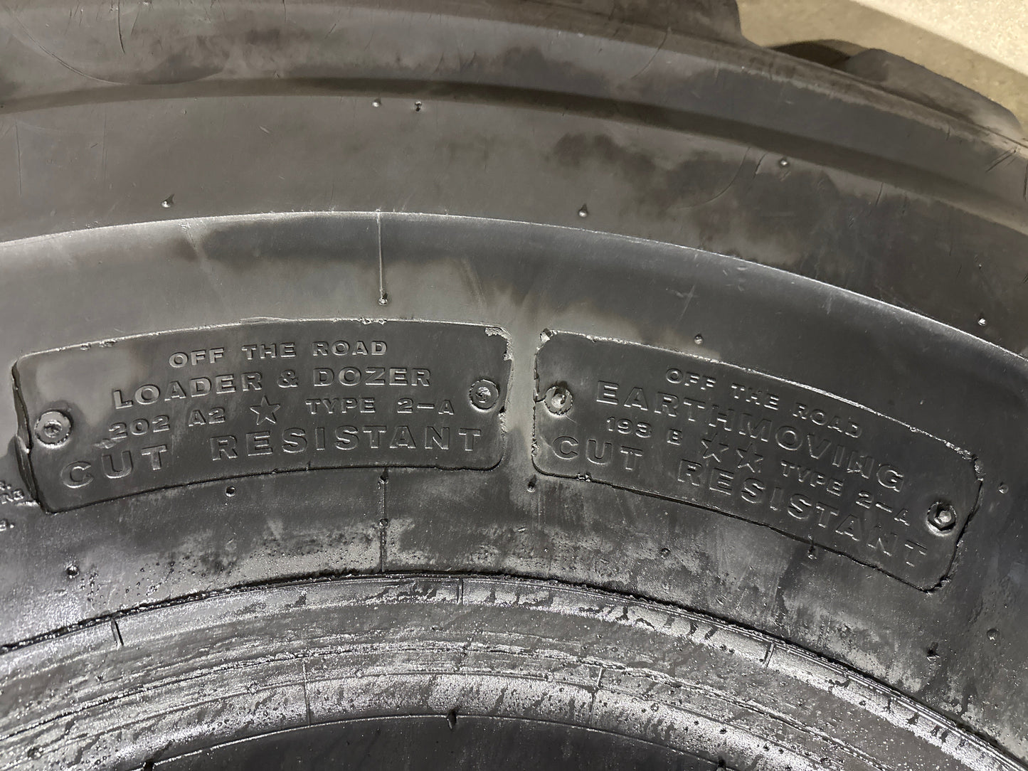 26.5R25 BRIDGESTONE V-STEEL L-TRACTION #5711