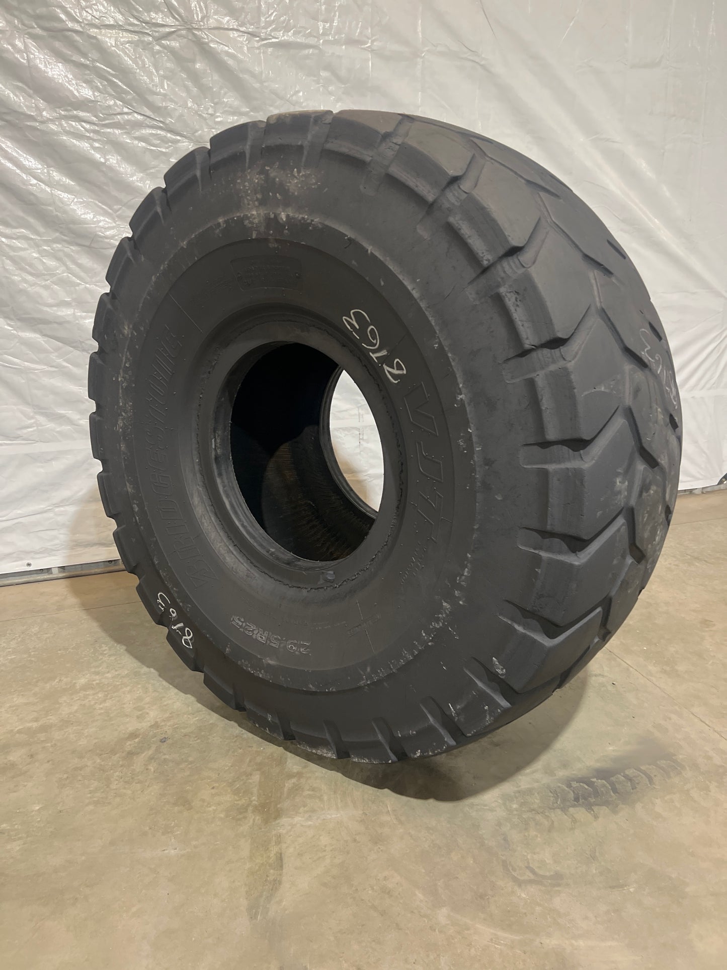 29.5R25 BRIDGESTONE V-STEEL J-TRACTION(VJT) #8763