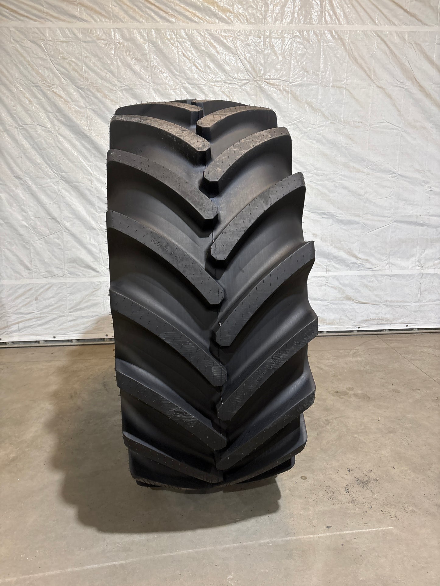 USED 800/70R32 CONTINENTAL COMBINE MASTER #5625